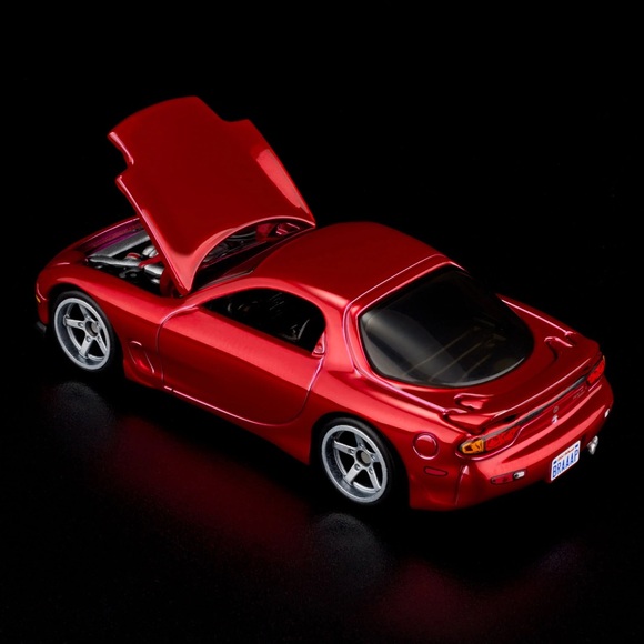 Hot Wheels Collector: 1993 Mazda RX-7 R1 Twin turbo - Picture 8 of 11